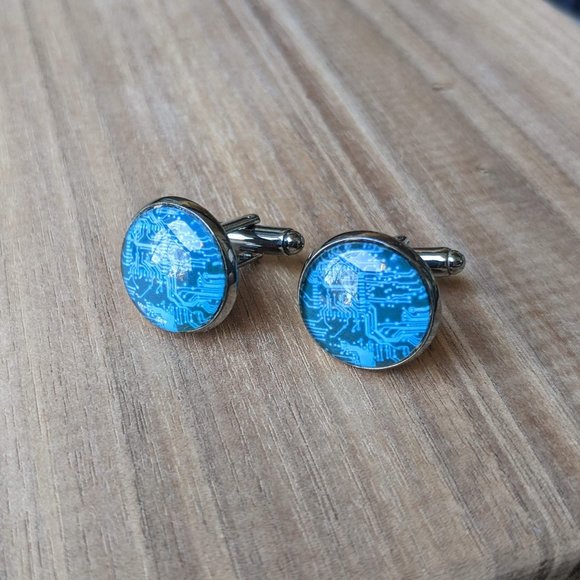 Glass Dome Cuff Links with Printed Circuit Boards in Blue, Shiny Gunmetal-Plated - Picture 5 of 16